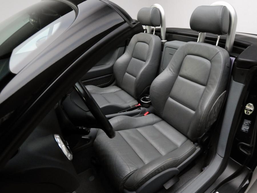 Интерьер Audi TT Roadster (8N) 1999 года  (NA) (фото 10 из 12)